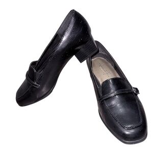 Soft Styles By Hush Puppies Black Slip On Buckle Loafers Size 6